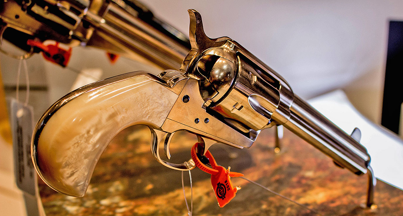 Uberti-Model-1873-Outlaws-and-Lawmen-Doc-Pistol